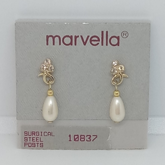 Marvella Jewelry - 👍 5 for $20 vintage Marvella rhinestone & faux pearl drop earrings on card
